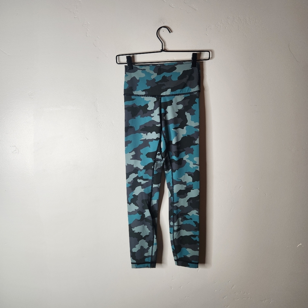 Lululemon Wunder Under HR Tight 25” In Camo Tidewater Teal Size 4 - Picture 2 of 7